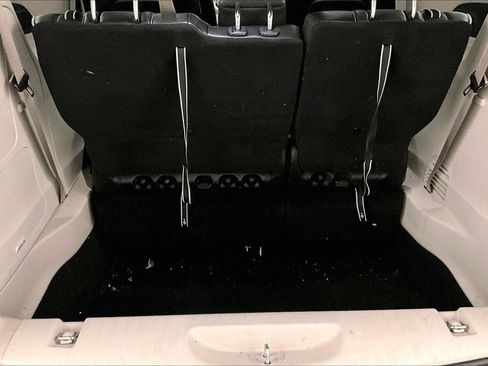 Used 2022 Chrysler Pacifica Limited image 35