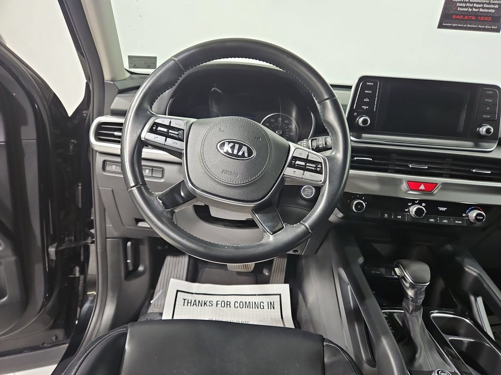 Used 2020 Kia Telluride LX FWD image 14