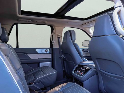 Used 2020 Lincoln Navigator L Black Label w/ Cargo Convenience Package AWD/4WD image 26