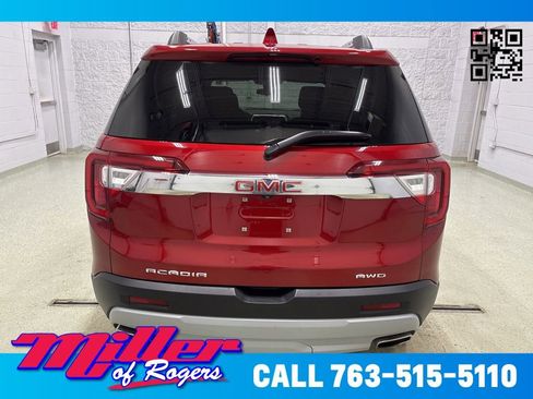 Used 2023 GMC Acadia SLE w/ Driver Convenience Package image 4