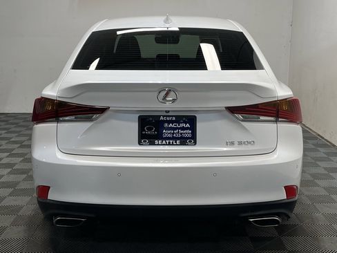 Used 2018 Lexus IS 300 image 21