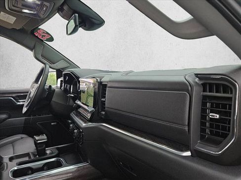 Used 2025 Chevrolet Silverado 1500 LTZ AWD/4WD image 25