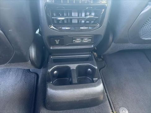 Certified 2023 Jeep Grand Cherokee L Limited AWD/4WD image 17