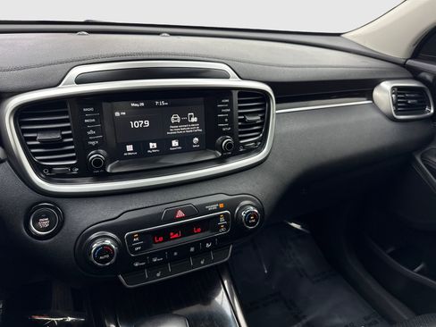 Used 2020 Kia Sorento EX AWD/4WD image 24