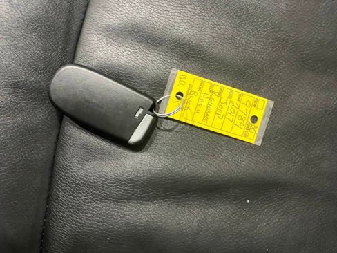 Used 2017 Jeep Renegade Latitude FWD image 5