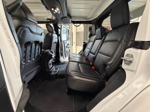 Used 2022 Jeep Wrangler Unlimited Rubicon w/ Trailer Tow Package AWD/4WD image 57