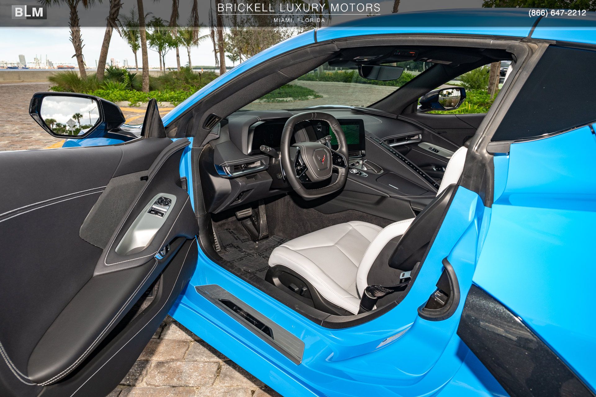 Used 2025 Chevrolet Corvette Stingray Coupe w/ Z51 Performance Package RWD image 9