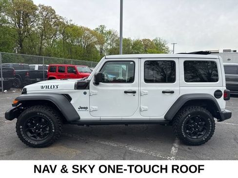 Used 2023 Jeep Wrangler Unlimited w/ Sun & Screen Package AWD/4WD image 23