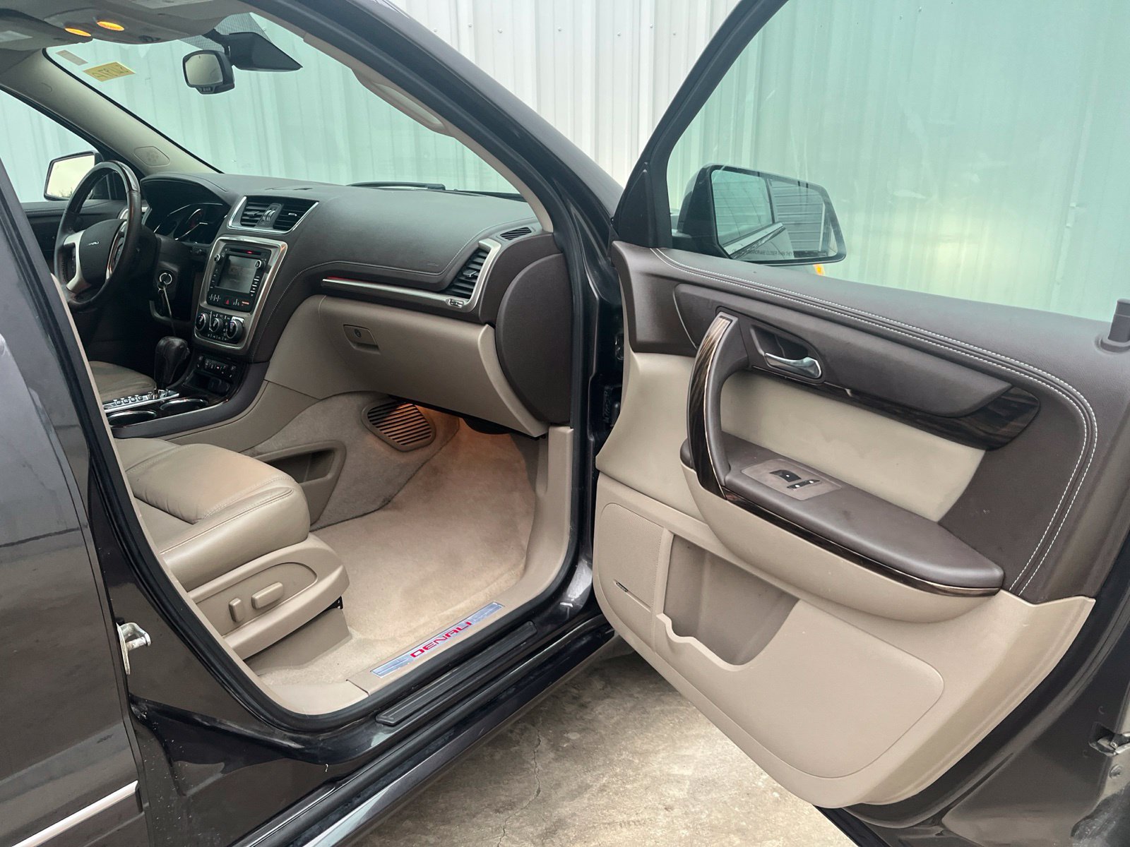 Used 2015 GMC Acadia Denali FWD image 16