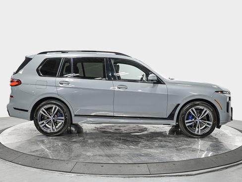 Used 2023 BMW X7 xDrive40i w/ M Sport Package image 8
