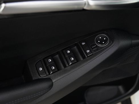 Used 2023 Kia Seltos S w/ Navigation Package FWD image 19