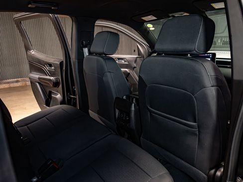 Used 2025 GMC Canyon Elevation w/ Convenience Package image 27