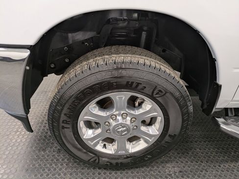 Used 2025 RAM 2500 Big Horn AWD/4WD image 7