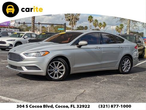 Used 2017 Ford Fusion SE w/ Fusion SE Technology Package image 1