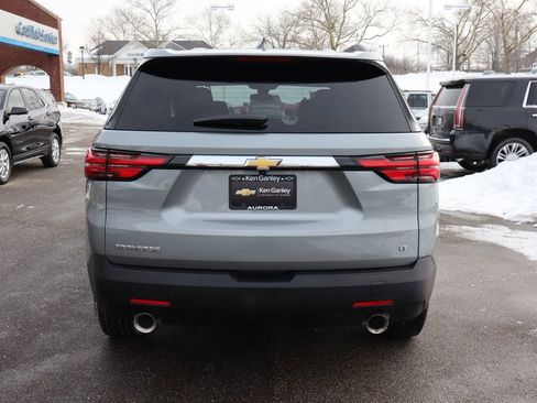 Used 2023 Chevrolet Traverse LT image 32