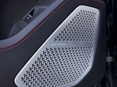 Used 2021 Lamborghini Urus image 32