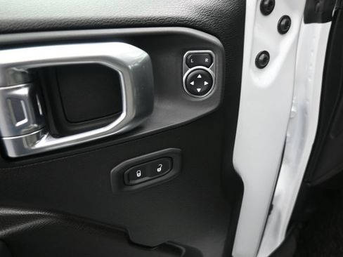 New 2026 Jeep Gladiator Sport AWD/4WD image 13