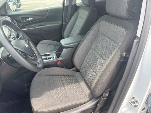 Used 2024 Chevrolet Equinox LT FWD image 28