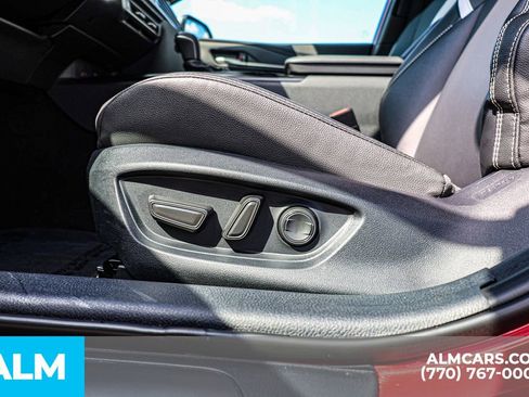 Used 2025 Toyota Camry SE image 24