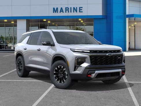 New 2026 Chevrolet Traverse Z71 w/ Enhanced Driving Package AWD/4WD image 7
