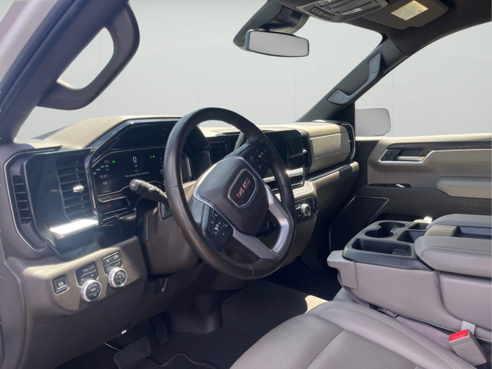 Used 2025 GMC Sierra 1500 SLT AWD/4WD image 17