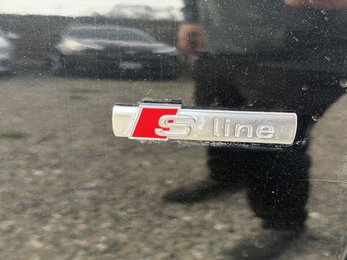 Used 2018 Audi A4 2.0T Premium image 24