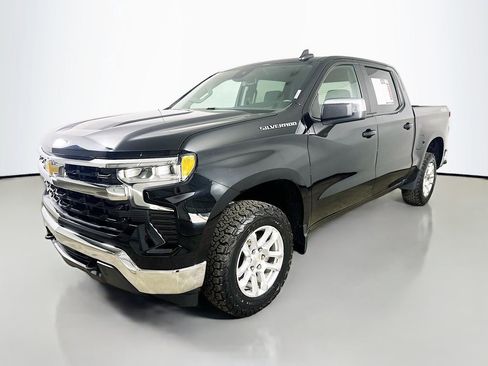 Used 2022 Chevrolet Silverado 1500 LT image 3