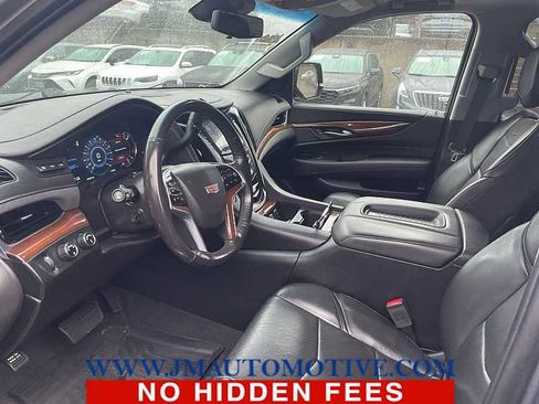Used 2019 Cadillac Escalade ESV Luxury image 2