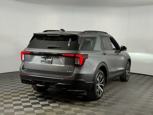 Used 2025 Ford Explorer ST-Line image 5
