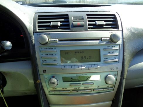 Used 2009 Toyota Camry XLE image 21