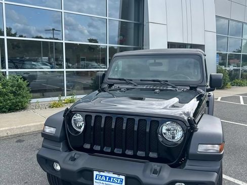 Used 2023 Jeep Wrangler Sport AWD/4WD image 2