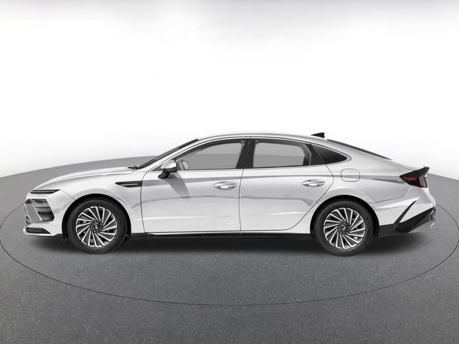 Used 2025 Hyundai Sonata SEL FWD image 9