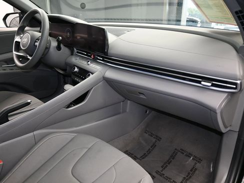 Used 2024 Hyundai Elantra SEL image 46