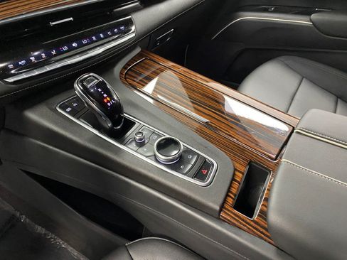 Used 2022 Cadillac Escalade ESV Luxury AWD/4WD image 20