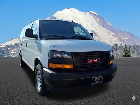 New 2025 GMC Savana 2500 image 3