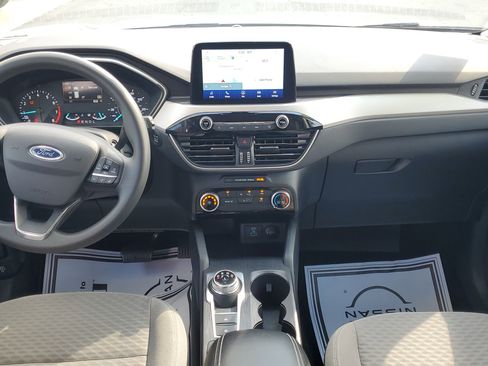 Used 2022 Ford Escape SE w/ SE Sport Appearance Package image 14