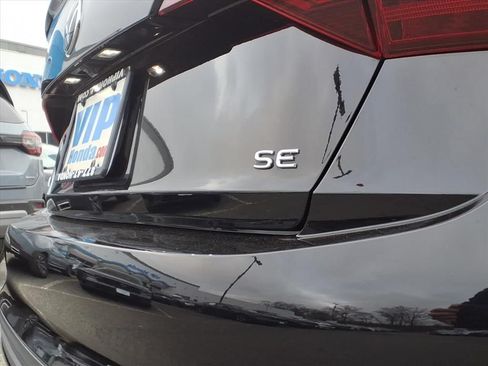 Used 2024 Volkswagen Jetta SE FWD image 7