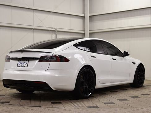 Used 2021 Tesla Model S Plaid image 8