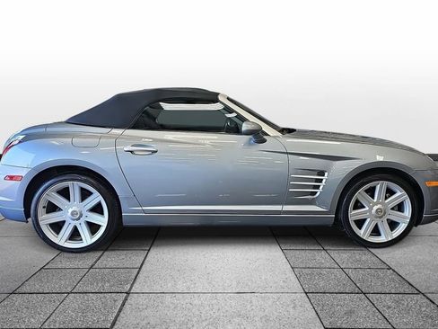 Used 2005 Chrysler Crossfire Limited image 4