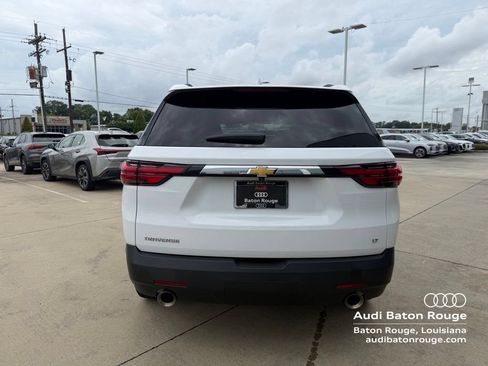 Used 2023 Chevrolet Traverse LT FWD image 6