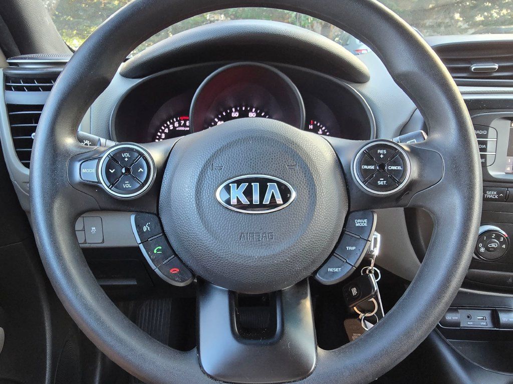 Used 2017 Kia Soul FWD image 14