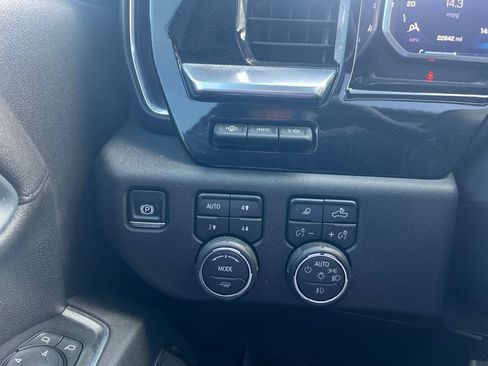 Used 2026 Chevrolet Silverado 2500 High Country w/ High Country Premium Package AWD/4WD image 14