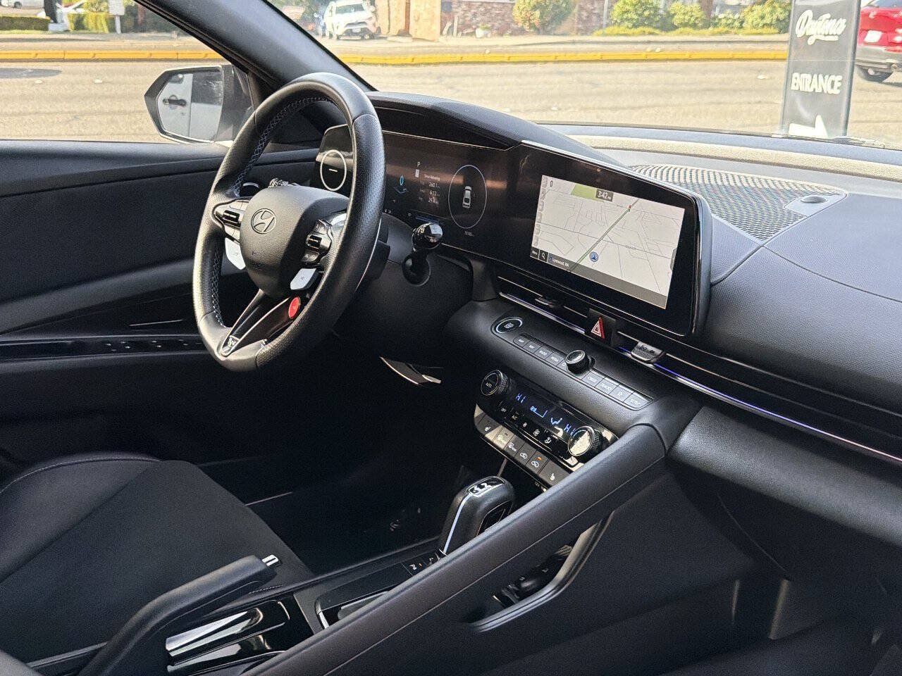 Used 2025 Hyundai Elantra N FWD image 19