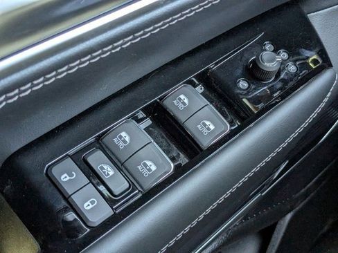 New 2026 Jeep Grand Wagoneer Summit w/ Premium Group III image 25