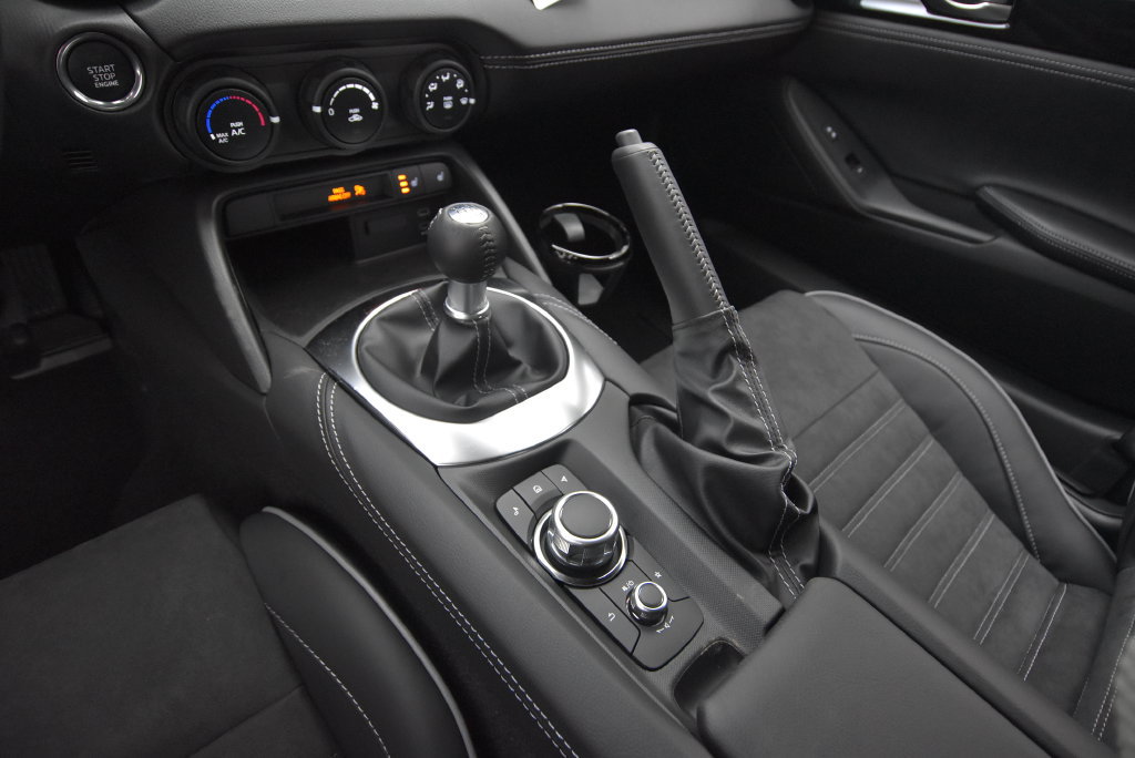 Used 2025 MAZDA MX-5 Miata Club w/ Brembo/BBS Recaro Package RWD image 32