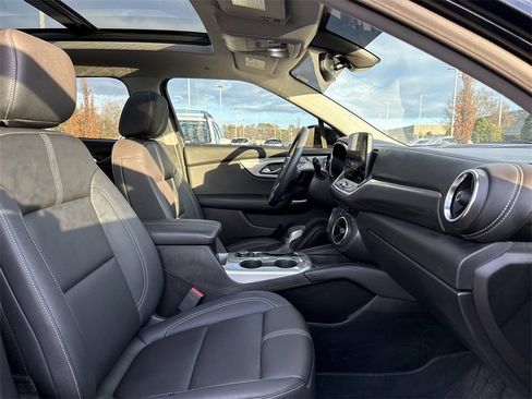 Used 2024 Chevrolet Blazer LT image 16
