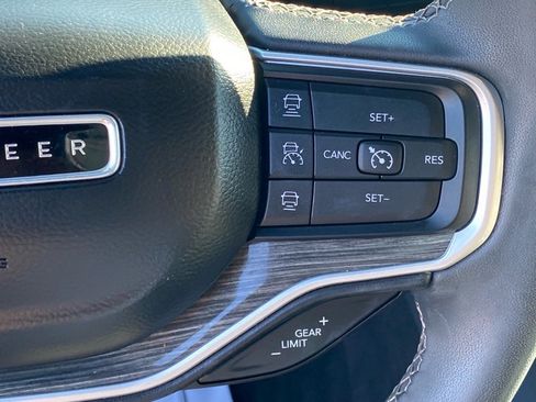 Used 2022 Jeep Wagoneer Series II image 17