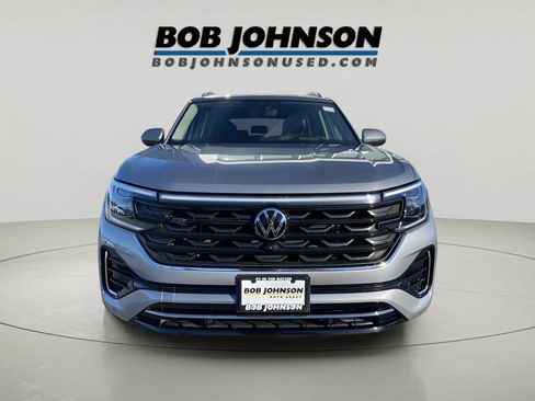 Used 2024 Volkswagen Atlas SEL Premium R-Line image 2