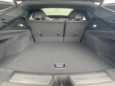 New 2026 Cadillac Lyriq Luxury image 5