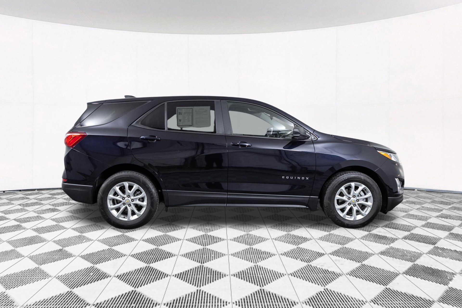 Used 2020 Chevrolet Equinox LS w/ LS Convenience Package FWD image 20